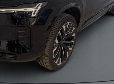 Volvo - XC90