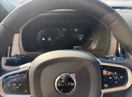 Volvo - XC90