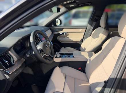 Volvo - XC90