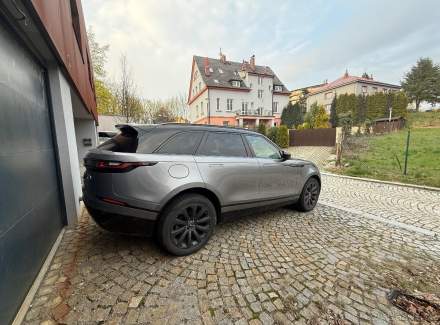Land Rover - Range Rover Velar