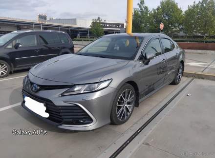 Toyota - Camry