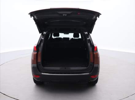 Peugeot - 5008