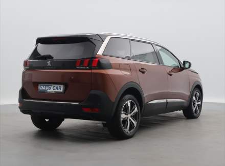 Peugeot - 5008