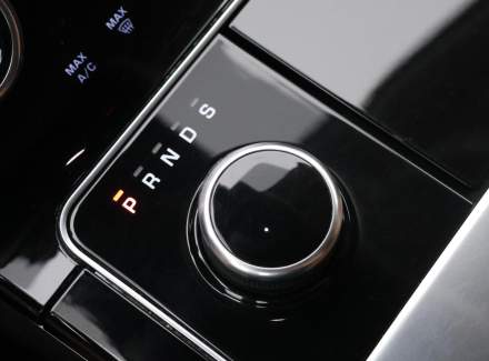 Land Rover - Range Rover Velar