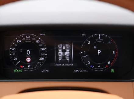 Land Rover - Range Rover Velar
