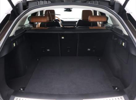 Land Rover - Range Rover Velar