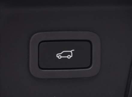 Land Rover - Range Rover Velar
