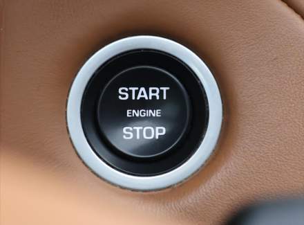 Land Rover - Range Rover Velar