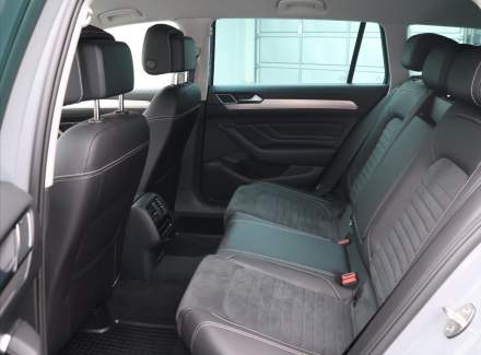Volkswagen - Passat