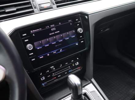 Volkswagen - Passat