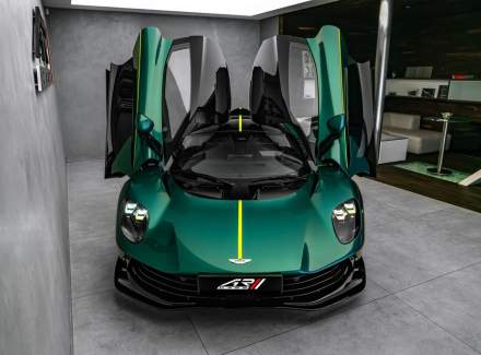 Aston Martin - Valhalla