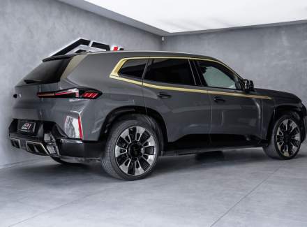 BMW - XM