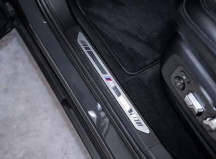 BMW - XM