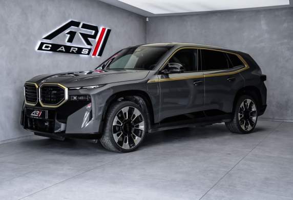 BMW - XM