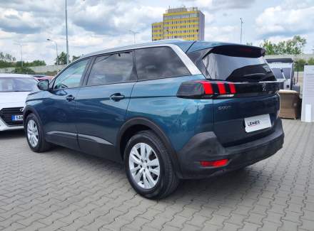 Peugeot - 5008