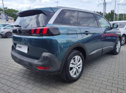 Peugeot - 5008