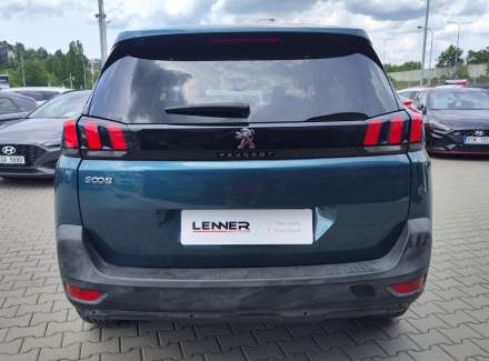 Peugeot - 5008