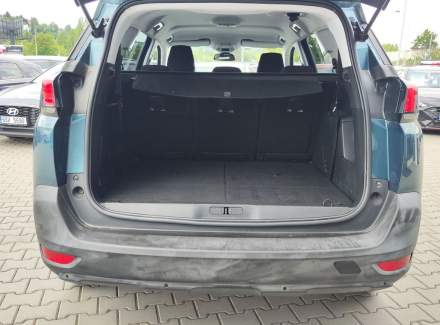 Peugeot - 5008