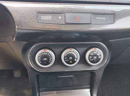 Mitsubishi - Lancer