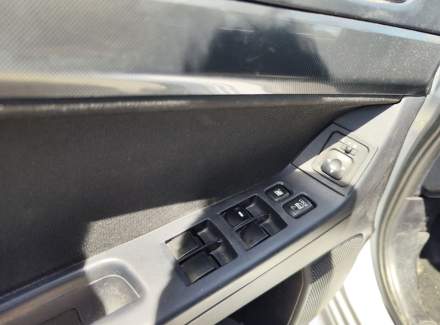 Mitsubishi - Lancer