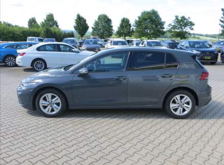 Volkswagen - Golf