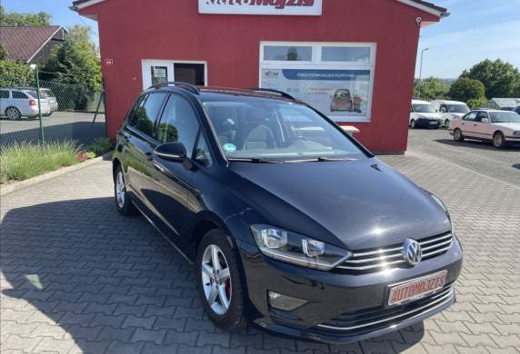 Volkswagen - Golf