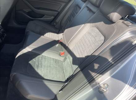 Volkswagen - Passat