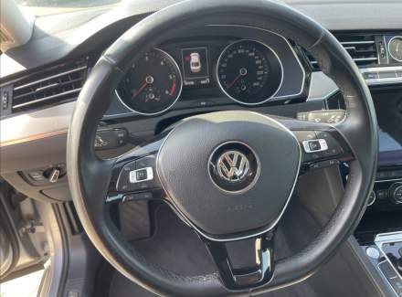 Volkswagen - Passat