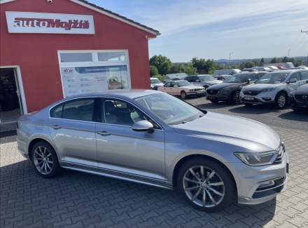 Volkswagen - Passat