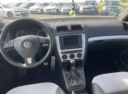 Škoda - Octavia