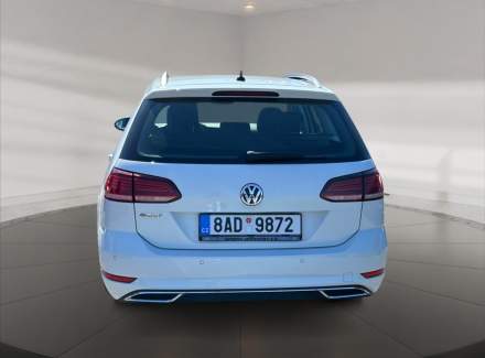 Volkswagen - Golf