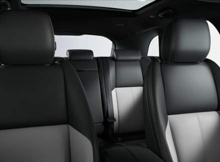 Land Rover - Range Rover Velar