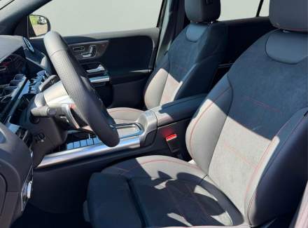 Mercedes-Benz - GLA