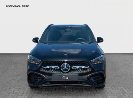 Mercedes-Benz - GLA