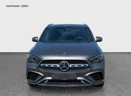 Mercedes-Benz - GLA
