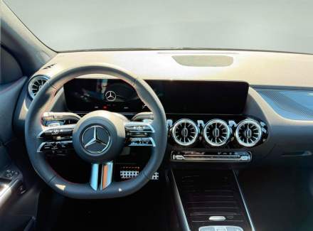 Mercedes-Benz - GLA