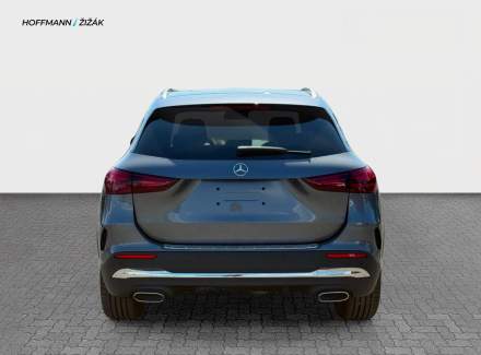 Mercedes-Benz - GLA