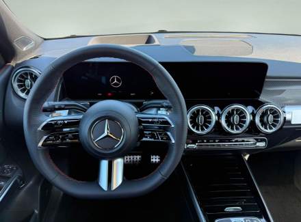 Mercedes-Benz - GLB