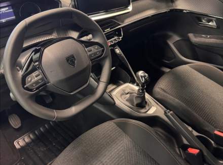 Peugeot - 208
