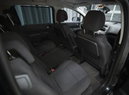 Peugeot - 5008
