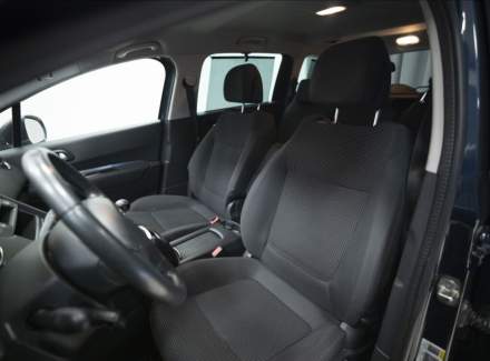 Peugeot - 5008