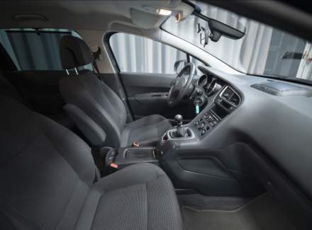 Peugeot - 5008