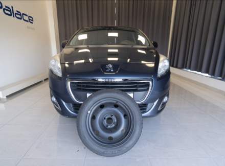 Peugeot - 5008