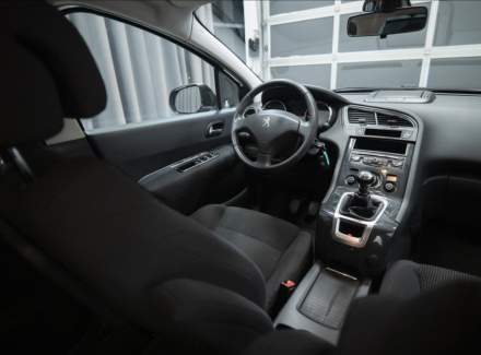 Peugeot - 5008