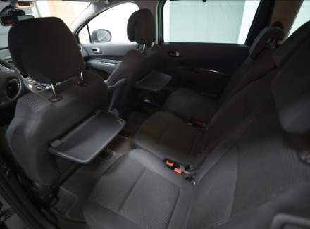 Peugeot - 5008