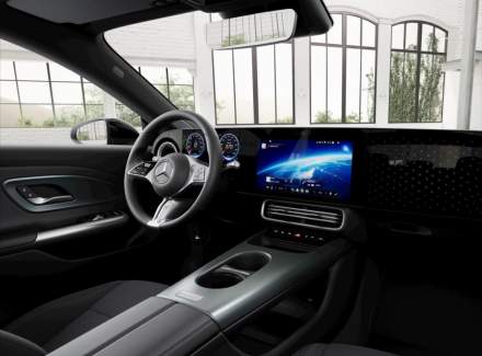 Mercedes-Benz - CLA