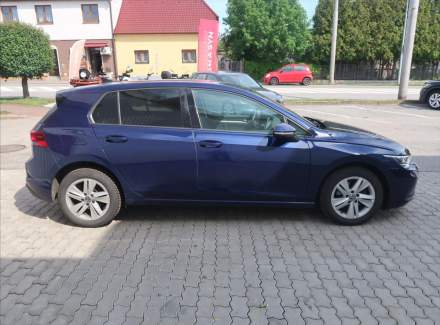 Volkswagen - Golf