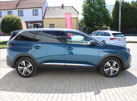 Peugeot - 5008