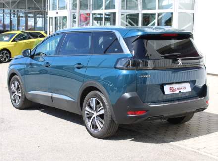 Peugeot - 5008