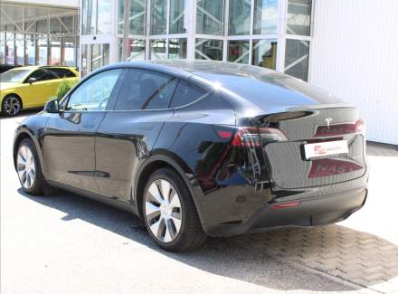 Tesla - Model Y